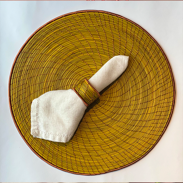 Plato bajo mostaza legado de cobre